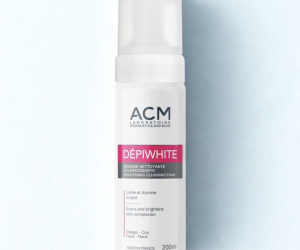 ACM DEPIWHITE MOUSSE NETTOYANTE ECLAIRCISSANTE 200ML